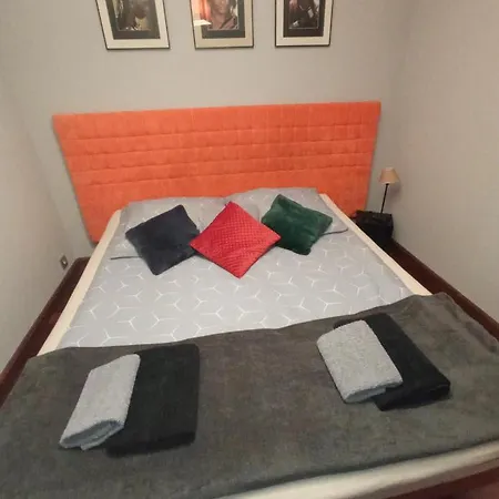 Niewielki Jedno Lub Dwuosobowy W Duzym Mieszkaniu W Wrzeszcz Ul Smoluchowskiego Kolo Akademii Medycznej - Cooliving * Danzig