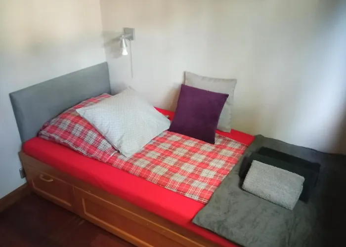 Niewielki Jedno Lub Dwuosobowy W Duzym Mieszkaniu W Wrzeszcz Ul Smoluchowskiego Kolo Akademii Medycznej - Cooliving *