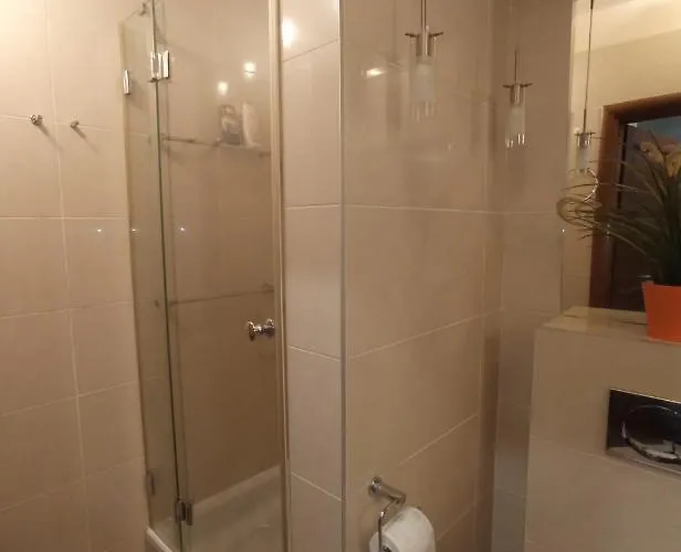 Pansiyon Niewielki Jedno Lub Dwuosobowy W Duzym Mieszkaniu W Wrzeszcz Ul Smoluchowskiego Kolo Akademii Medycznej - Cooliving *