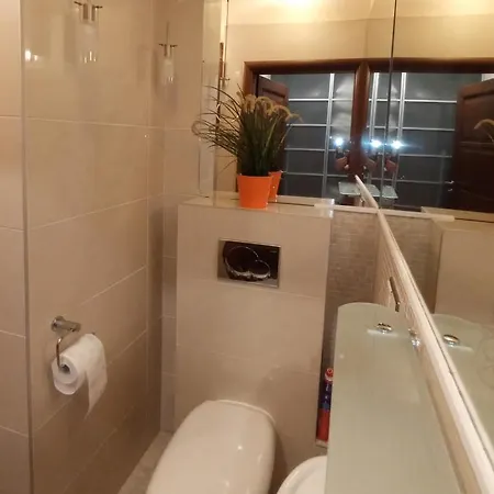 Pansiyon Niewielki Jedno Lub Dwuosobowy W Duzym Mieszkaniu W Wrzeszcz Ul Smoluchowskiego Kolo Akademii Medycznej - Cooliving Gdansk