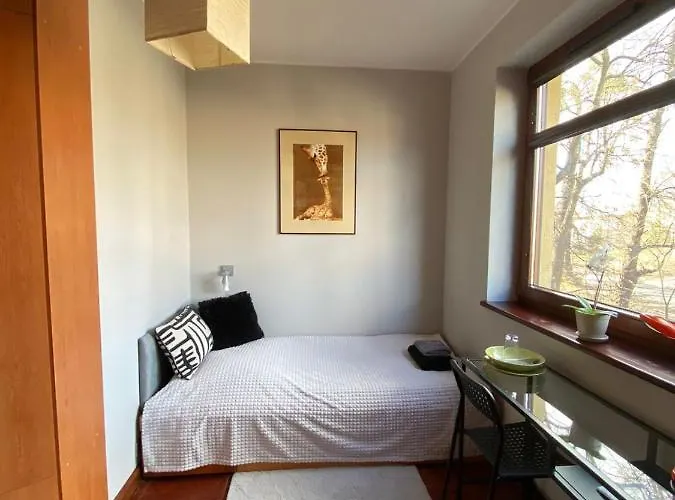 民宿 Niewielki Jedno Lub Dwuosobowy W Duzym Mieszkaniu W Wrzeszcz Ul Smoluchowskiego Kolo Akademii Medycznej - Cooliving *