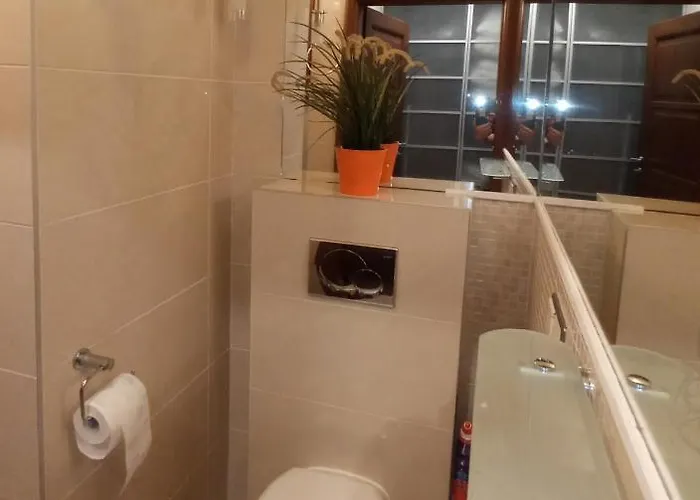 Проживание в семье Niewielki Jedno Lub Dwuosobowy W Duzym Mieszkaniu W Wrzeszcz Ul Smoluchowskiego Kolo Akademii Medycznej - Cooliving Гданьск