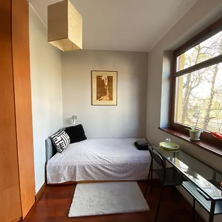 Séjour chez l'habitant Niewielki Jedno Lub Dwuosobowy W Duzym Mieszkaniu W Wrzeszcz Ul Smoluchowskiego Kolo Akademii Medycznej - Cooliving *